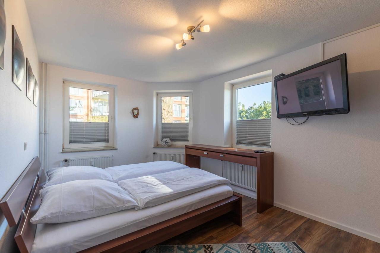Haus Am Yachthafen Seglerhafen Apartman Cuxhaven Kültér fotó